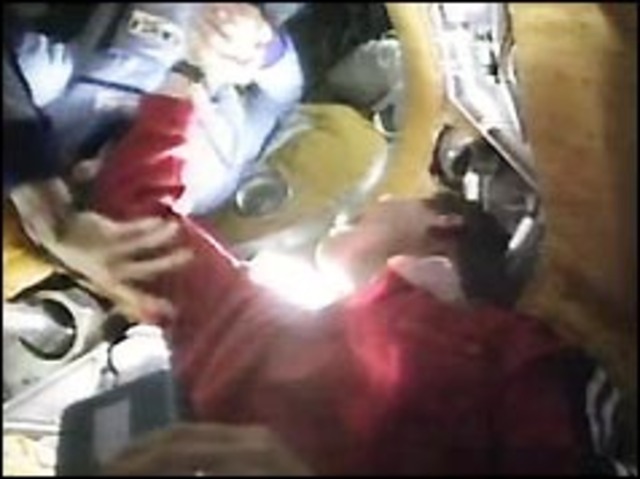 US shuttle docks with Russian space station