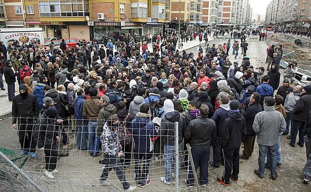 Ocupación del terreno en obras e impedimento de entrada de la maquinaria