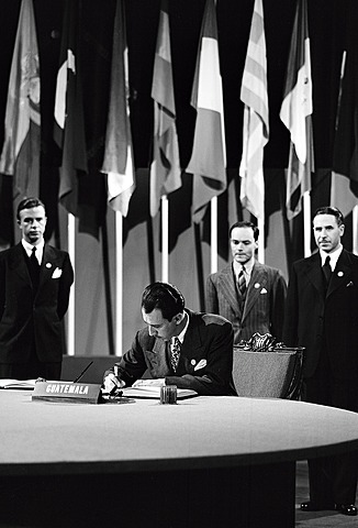 Guatemala firma los derechos humanos