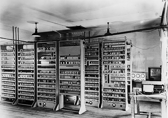 EDSAC (1 поколение)