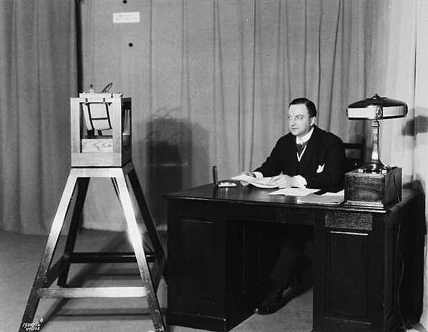 Første radiosending i Norge