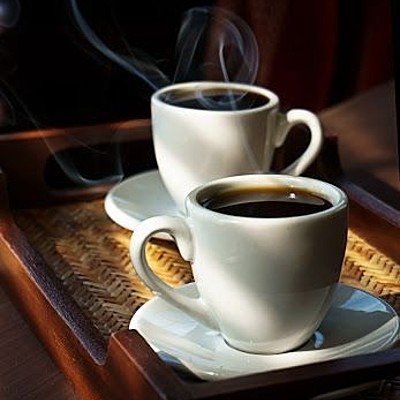 Timeline: Maintenant je bois du café avec ma mère.