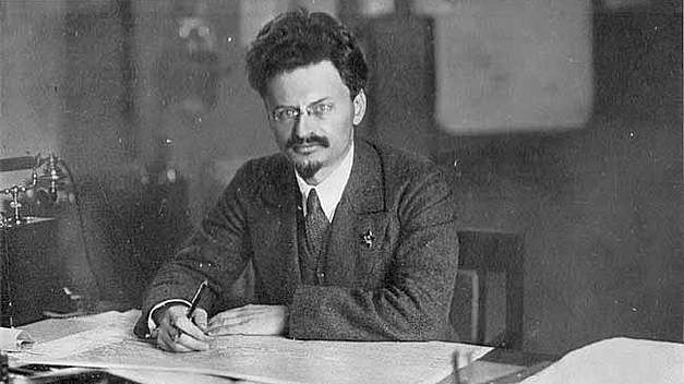 Expulsión de León Trotski.