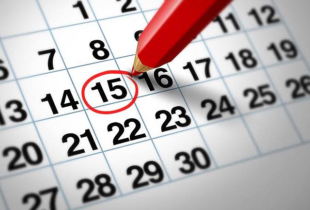 Se determinan los días festivos y se prohíbe la asistencia oficial a los actos de la Iglesia.