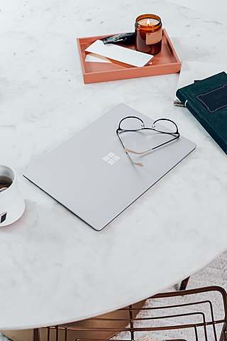 Maintenant, je vais parler à mes amis.