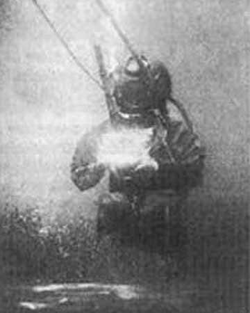 La primera fotografía subacuática