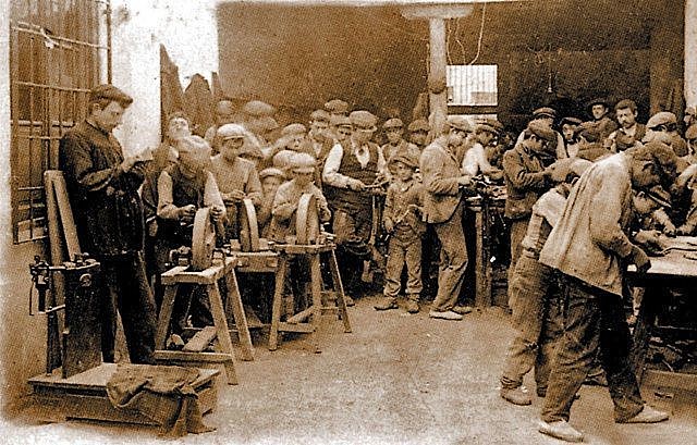 NACEN LOS GRUPOS JUVENILES