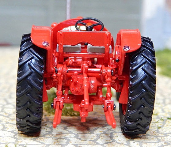 Tractor con 3 puntos de enganche