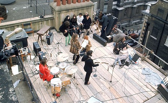 Improvised presentation "Rooftop Concert"