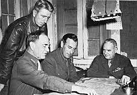 Britain agrees to grant India independence.