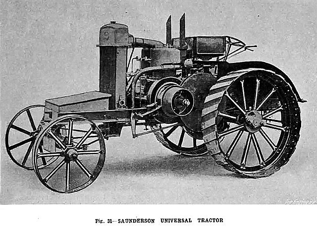 Primer tractor fabricado con 4 ruedas