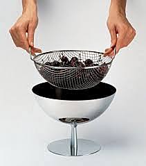 Fruttiera scolatoio, per Alessi