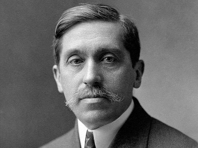 Charles Fabry descubre la capa de ozono superior