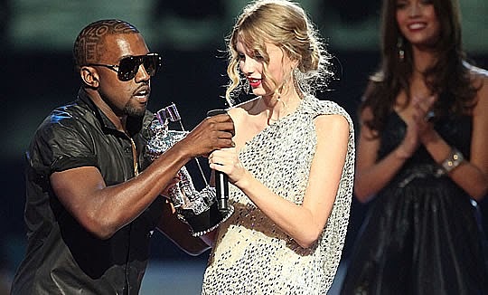 VMAs (Kanye interrumpe a Taylor)