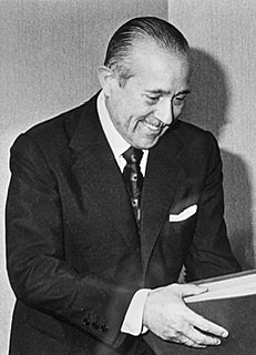 Acusa a Carlos Arias