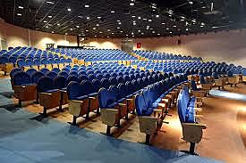 Reunión en la Casa de la Cultura de Gamonal para idear un plan, buscando el cese de la construcción