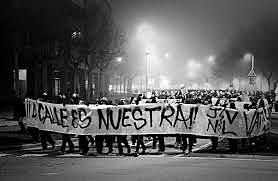 Vecinos cortan el tráfico de las calles en señal de protesta.