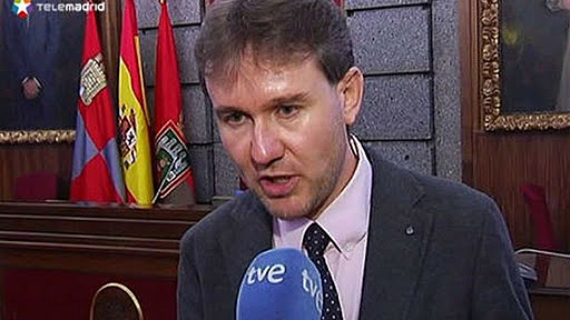 El alcalde anuncia la suspensión definitiva de las obras.