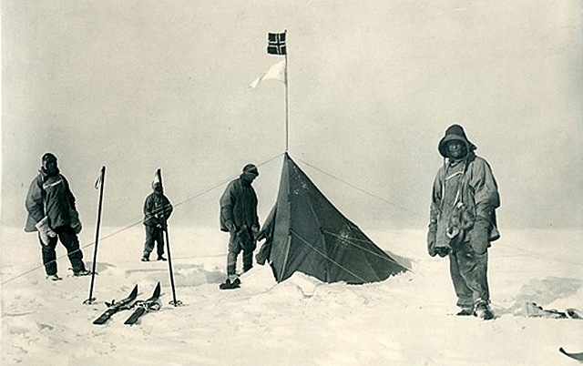 First people stopping at the South Pole