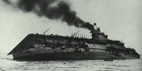 Egy német tengeralattjáró elsüllyeszti a brit Courageous anyahajót.