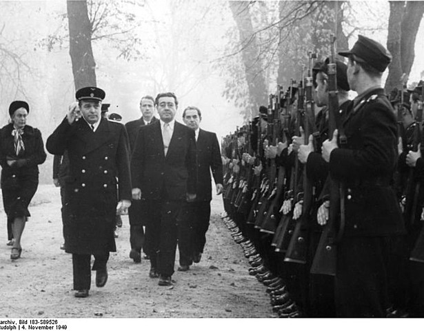 Magyarország és a Szovjetunió között helyreáll a diplomáciai kapcsolat.