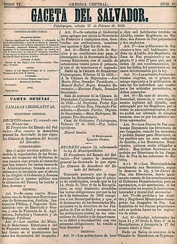 Críticas a la formación educativa de la UES y Colegio La Asunción