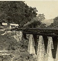 Inauguración de la vía férrea México-Veracruz.