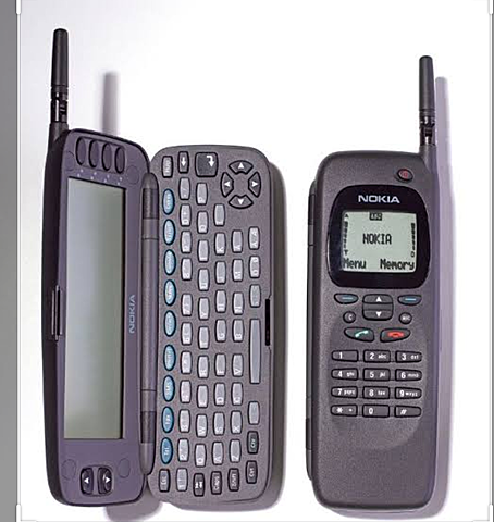 Primer telefono movil con conexion a internet