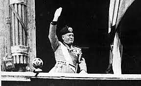 Mussolini gana las elecciones