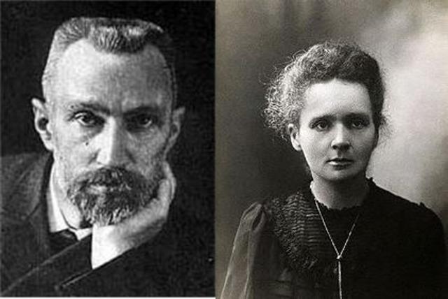 Pierre et Marie Curie découvre le radium