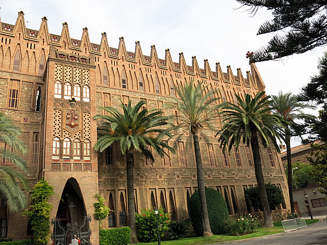 'Colegio de las Teresianas' de Gaudí