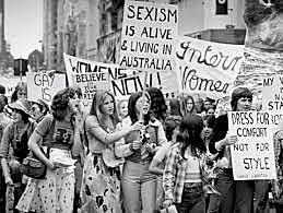 Celebración del primer dia de la mujer