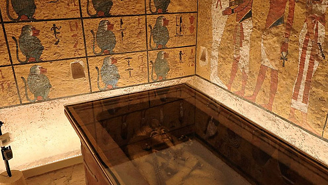 Howard Carter descubre tumba de Tutankamon