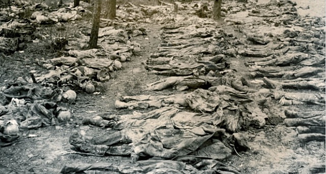 A Szovjetunió megtámadja Lengyelországot, a lengyel kormány nyugatra menekül