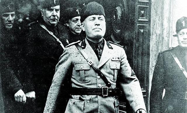 MUSSOLINI LLEGA AL PODER