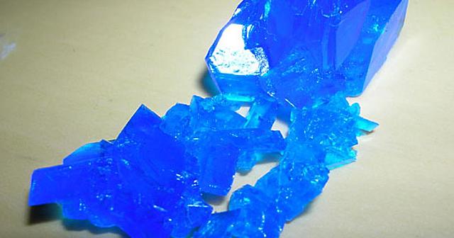 Producción de cianuro por calentamiento de álcalis