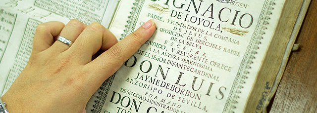 Se promulga la Ley de Instituciones de Crédito