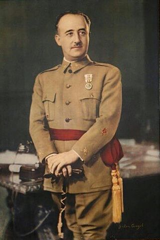 Franco es nombrado el Generalísimo
