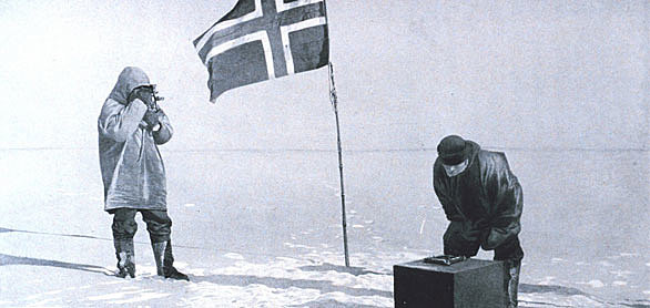 Roald Amundsen y su equipo son los primeros en llegar al Polo Sur