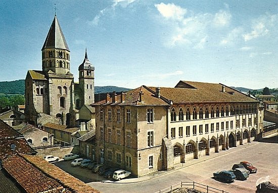 la fondation de l’abbaye de Cluny