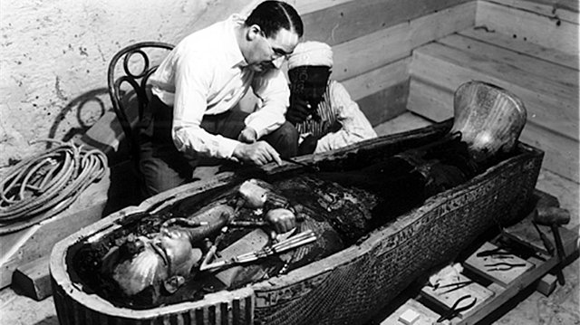 Howard carter descubre la tumba de Tutankamón