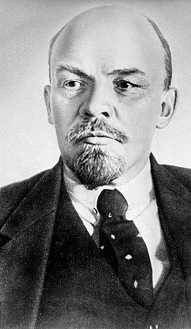 Lenin Dies
