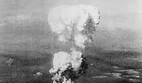 Bomba nuclear de Hiroshima                                                                           https://canalhistoria.es/hoy-en-la-historia/bomba-atomica-de-hiroshima/