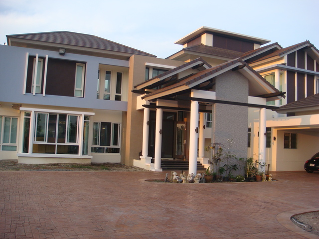 I Moved into a New House