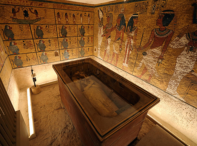 Howard carter descubre la tumba de Tutankamón