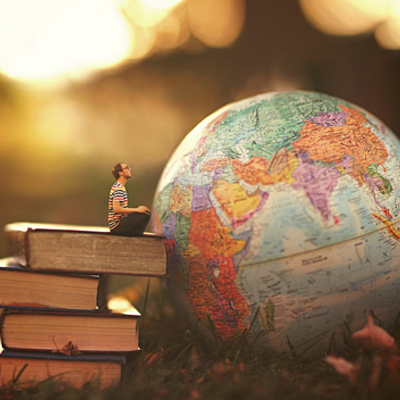 Timeline: Eix Cronològic Socials