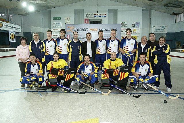 La selecció catalana d'hoquei patins guanya el Campionat del Món "B" masculí.