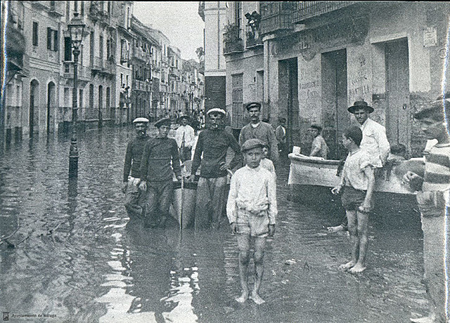 Famosa riada que inundó los almacenes de La Unión Mercantil
