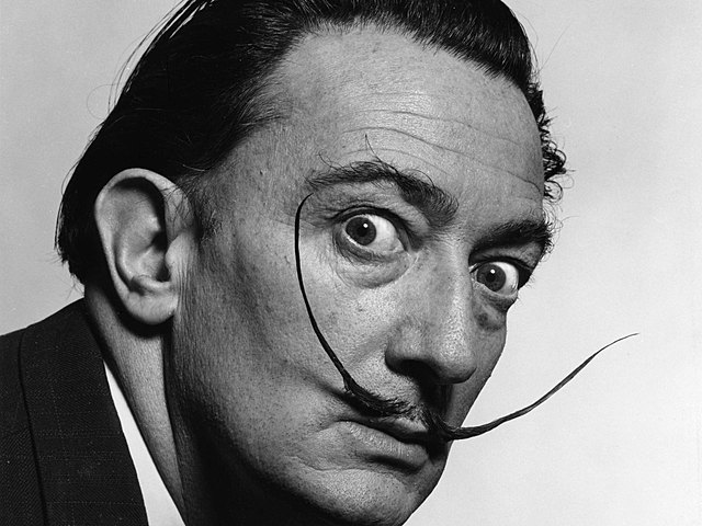 nace Salvador Dalí