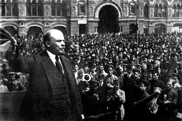 Caída del Imperio ruso y la creación de la RFS